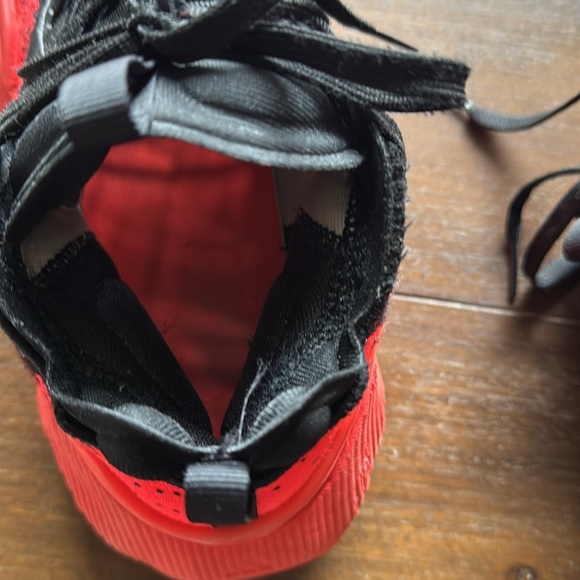 Sz 6.5 (wmn 7.5) Adidas Trae Young 3 Solar Red Black Basketball sneakers shoes - Picture 9 of 16